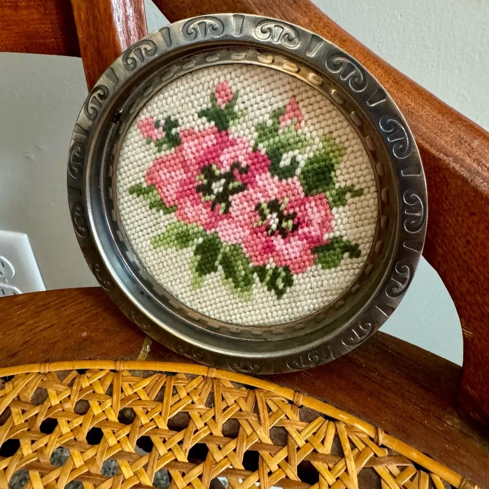 Vintage Coasters Needlepoint Floral Decorative Silver Tone Set of Two - Picture 5 of 6